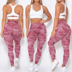 Bombshell Sportswear Fit Camo Leggings Pink Scrunch XS